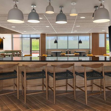 Fairfield By Marriott Inn & Suites Kansas City At The Legends エクステリア 写真