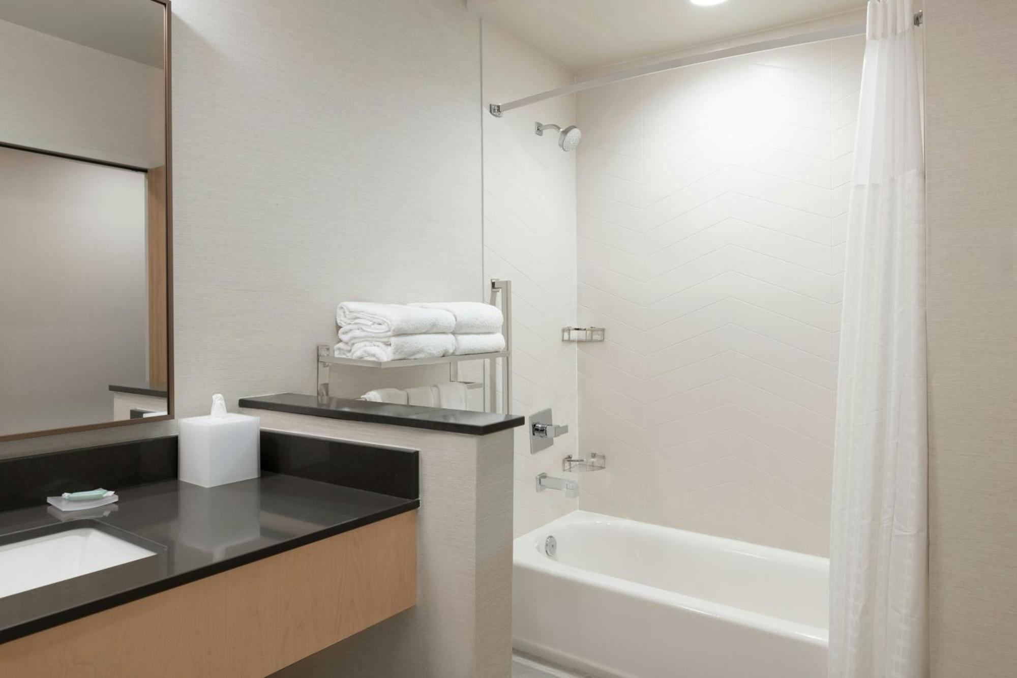 Fairfield By Marriott Inn & Suites Kansas City At The Legends エクステリア 写真